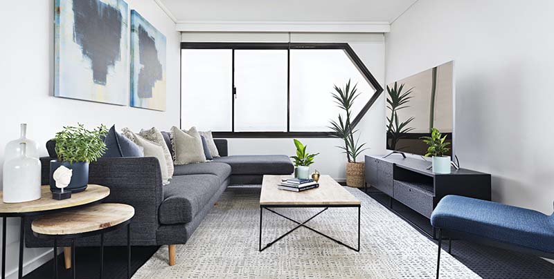 Không gian phòng khách được thiết kế hiện đại với những điểm nhấn nổi bật